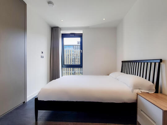 1002 Landsby East