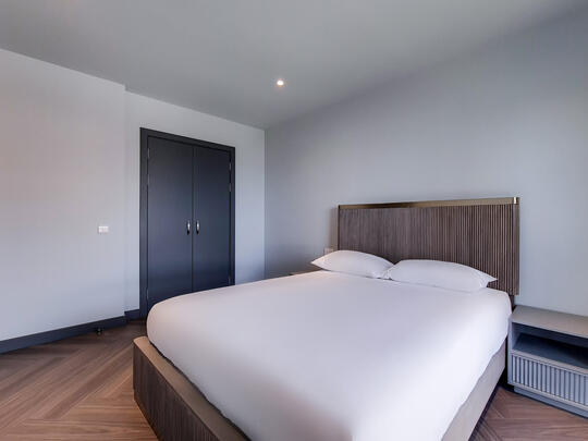 1405 Luna - Image 1 of 1